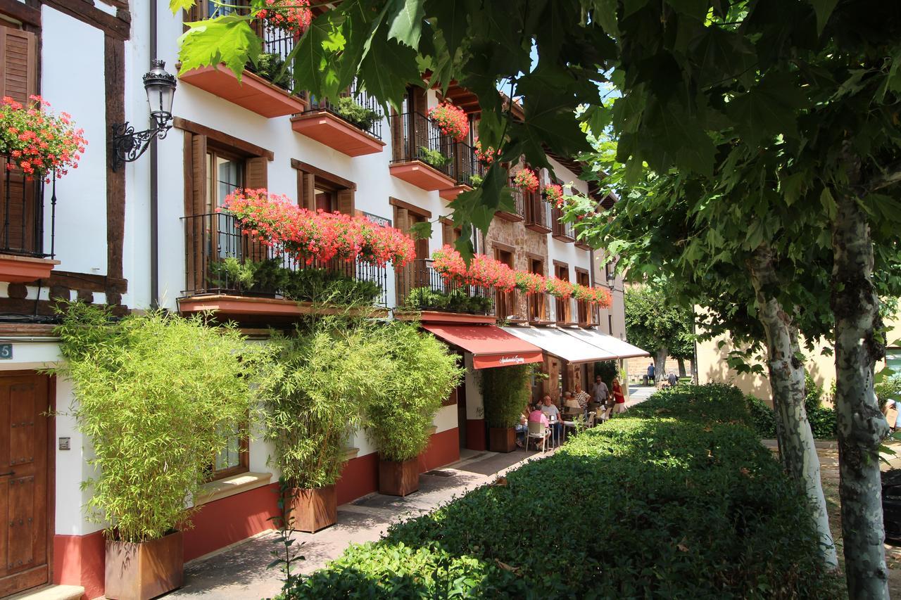 Apartamentos Turisticos Ezcaray Exterior photo